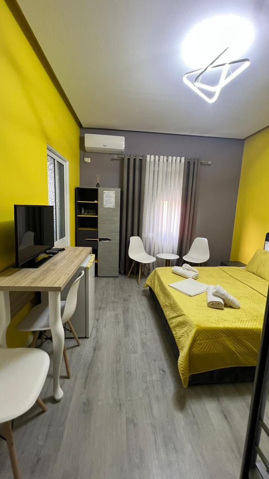 Algen Room'S Berat Kültér fotó