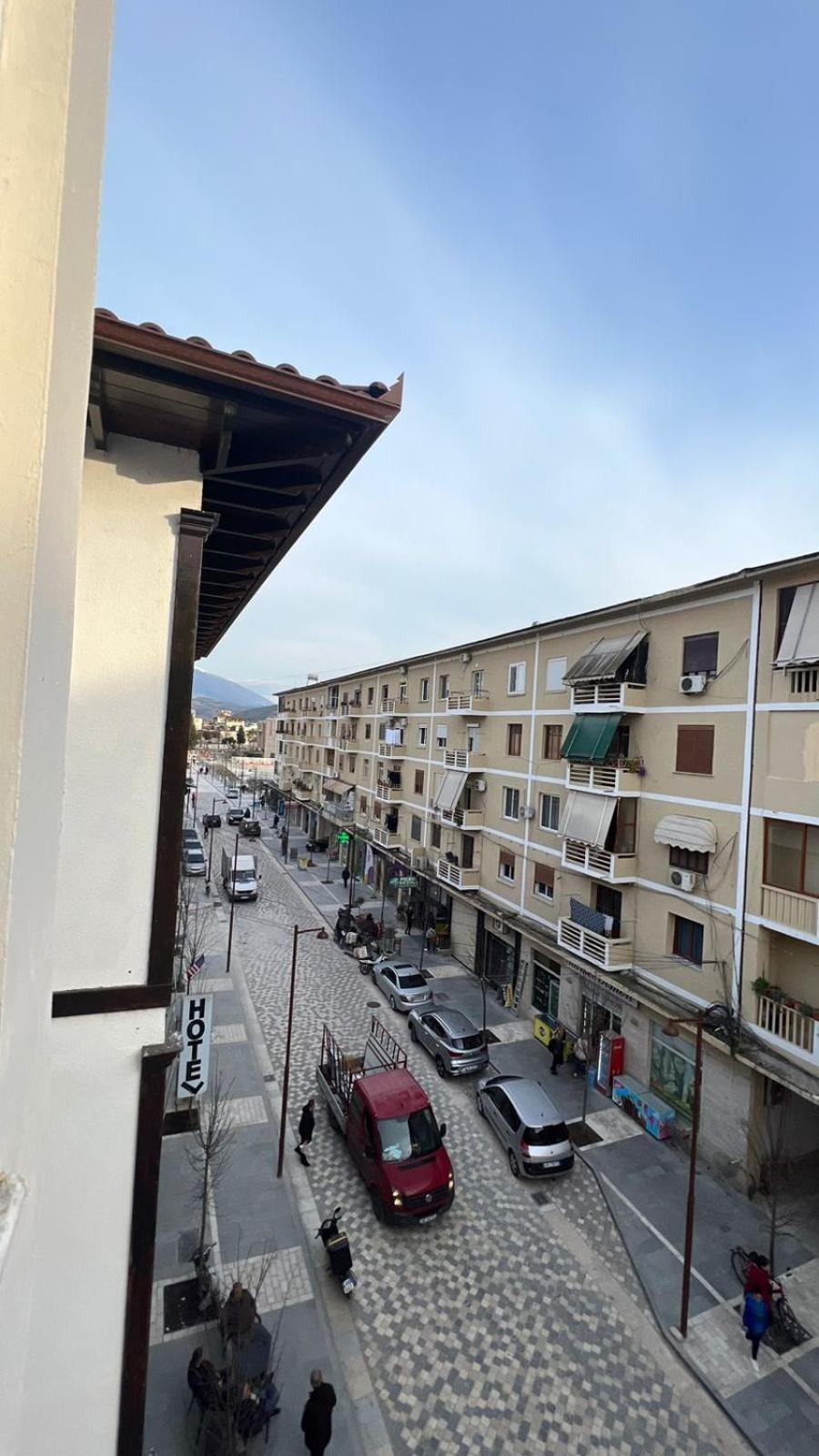 Algen Room'S Berat Kültér fotó