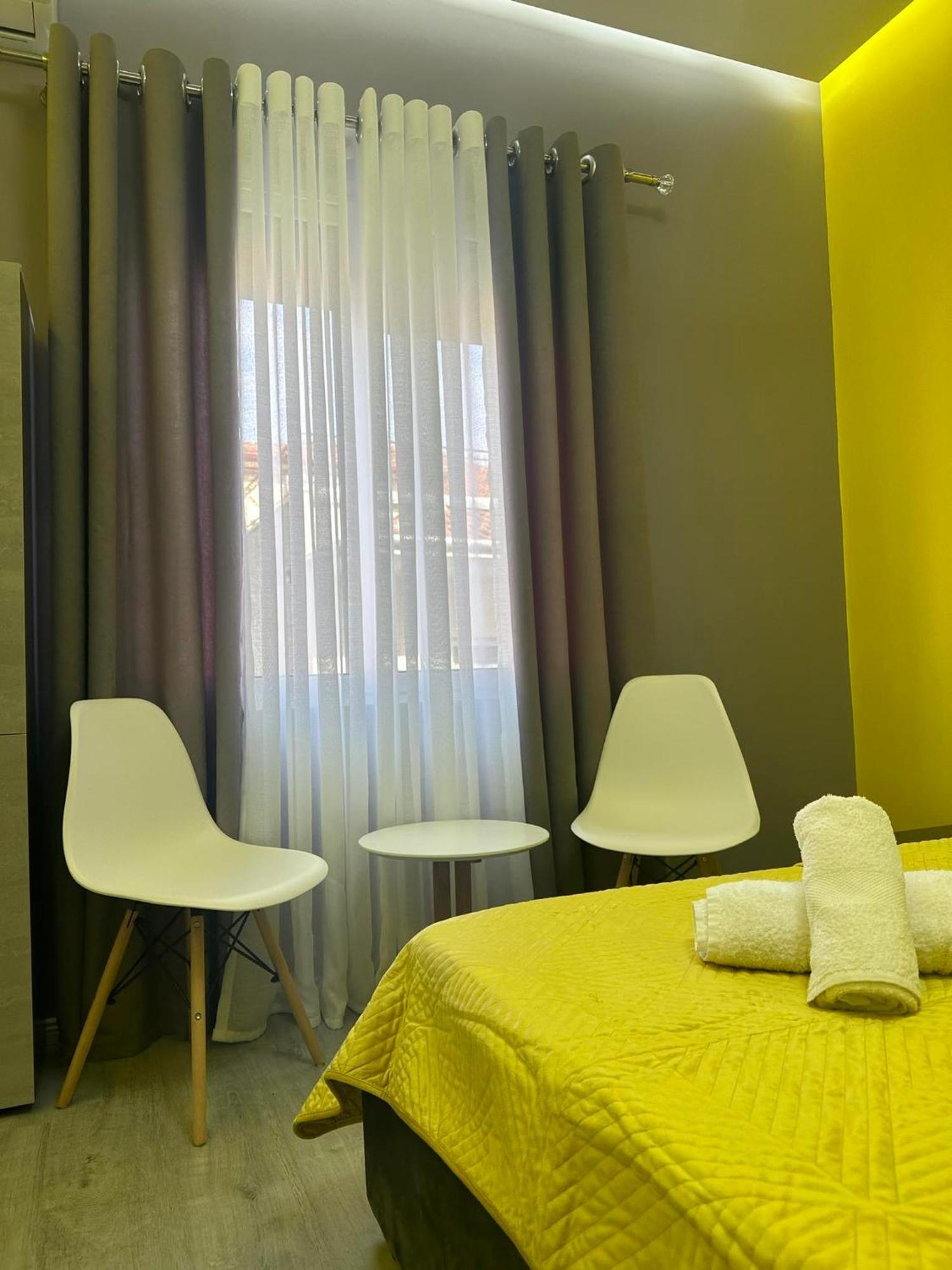 Algen Room'S Berat Kültér fotó