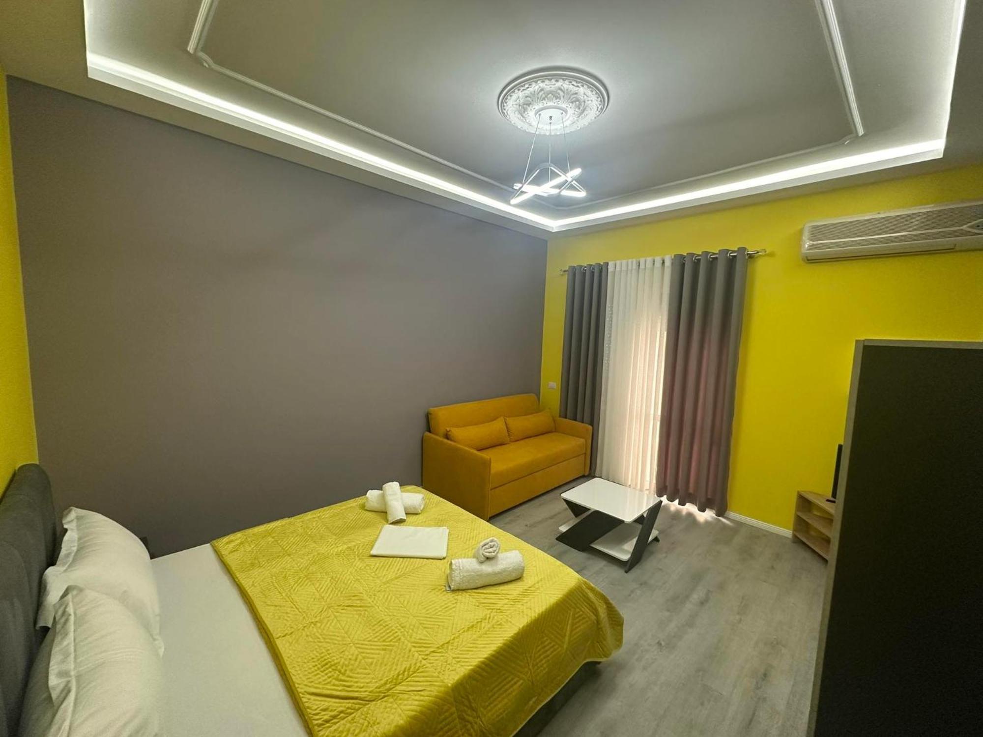 Algen Room'S Berat Kültér fotó